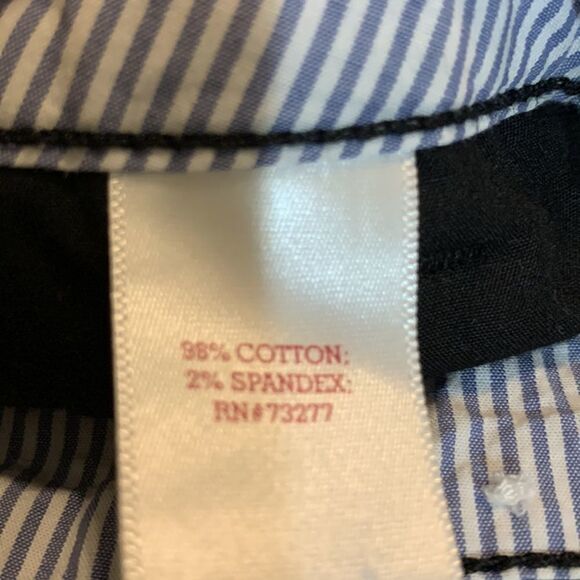 So Size 3 black cuffed short shorts.  Front Operable pockets/back faux pockets - Picture 7 of 7